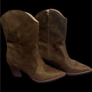 Nine West brown suade booties